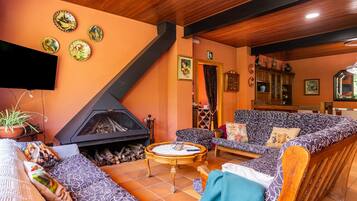 Cheminée, table de tennis de table