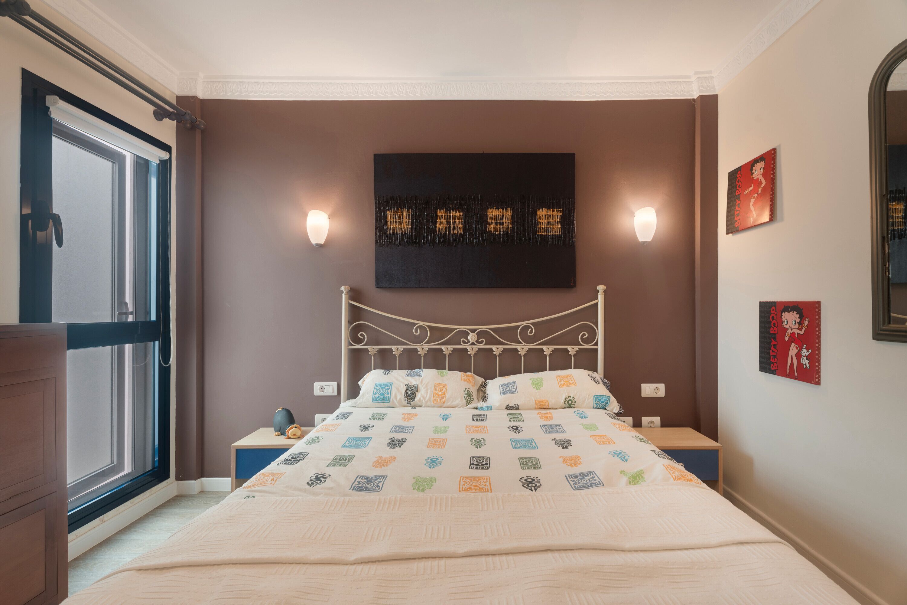 2 bedrooms, iron/ironing board, free WiFi, bed sheets