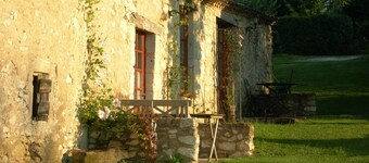 Cottage Rembrandt – Haven of Peace in the Dordogne with Heated Shared Pool