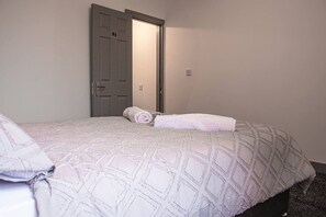 1 Schlafzimmer, Bügeleisen/Bügelbrett, Internetzugang, Bettwäsche