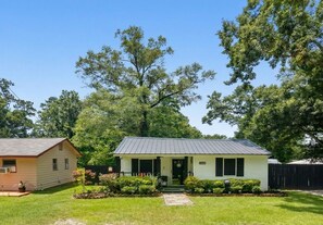 Exterior - Hot Tub -Tiny House -Fire Pit near Bogue Chitto State Park (Franklinton)