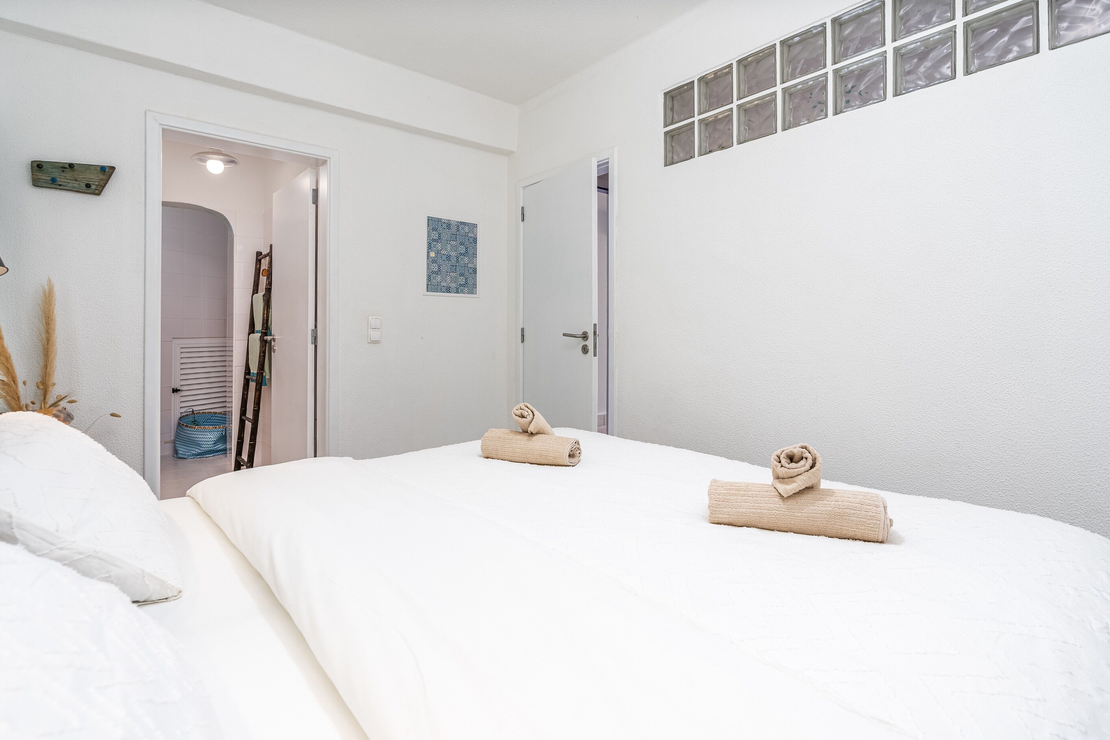 1 多间卧室、免费 WiFi、床单