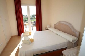 2 bedrooms, desk, free WiFi, bed sheets