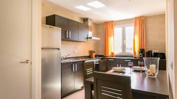 Kühlschrank, Ofen, Herdplatte, Geschirrspüler