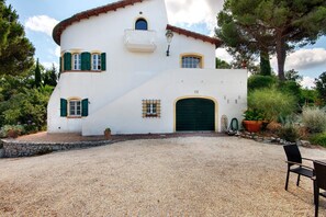 Exterior - Villa 'Le Ginestre Di Mare' with Sea View, Private Terrace and Private Garden (Capoliveri)