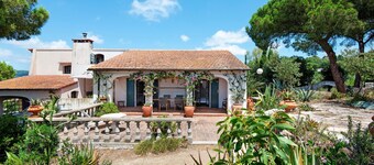Villa 'Le Ginestre Di Mare' with Sea View, Private Terrace and Private Garden