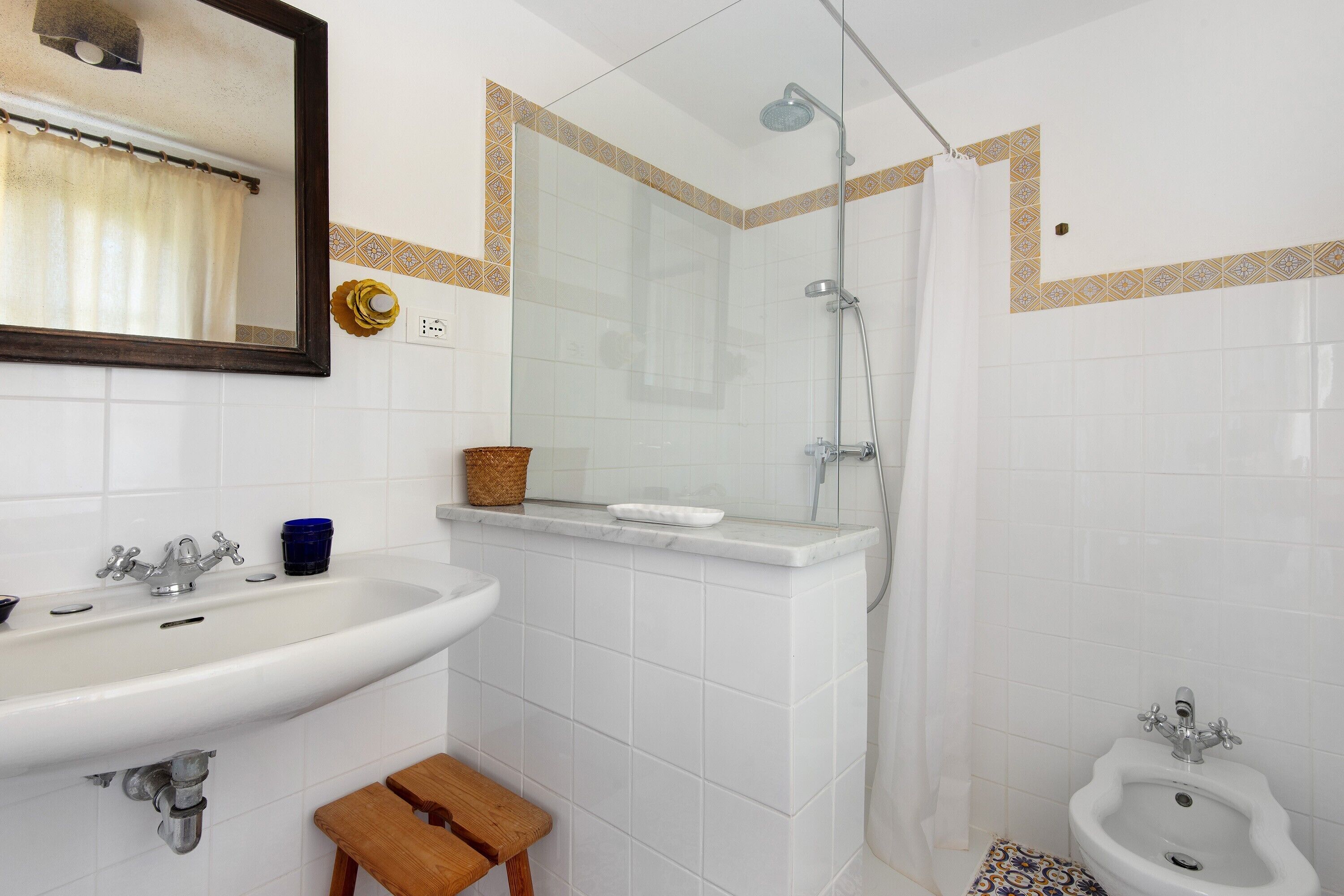 Douche, serviettes fournies
