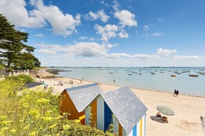 Vlak bij het strand