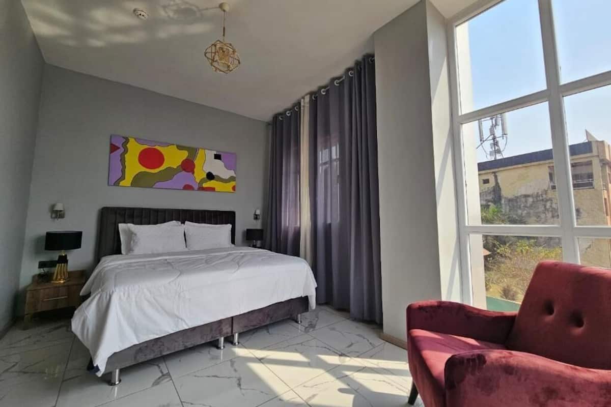 Deluxe Suite
