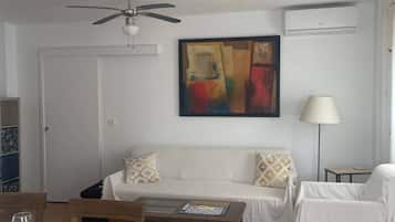 Smart TV y chimenea