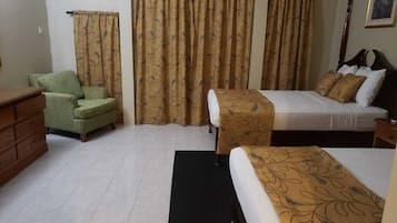 Deluxe Studio | Iron/ironing board, free WiFi