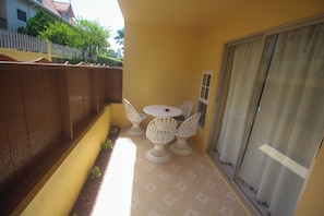 Superior Studio | Terrace/patio - Moonrise Villas (Negril)