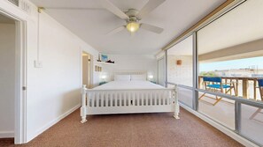 3 bedrooms, free WiFi, bed sheets - Shared Pool, Boardwalk to the Beach, Charcoal Grills (Port Aransas)