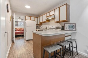 Private kitchen - The Ward - Resort Style Gameday Condo (Tallahassee)