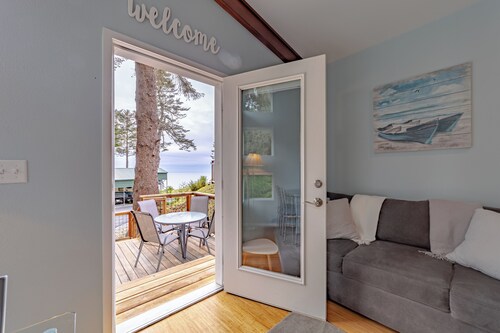 Comfy oceanside retreat, forested creekside setting, expansive grounds over ocean bluffs