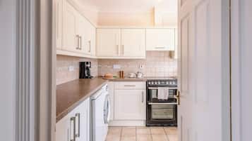 Réfrigérateur, micro-ondes, four, lave-vaisselle