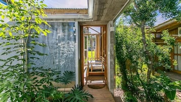 Classic Studio, Garden View