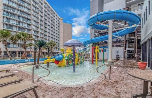 Beach'n 1BR Ocean Front Condo Arcades Fireplace