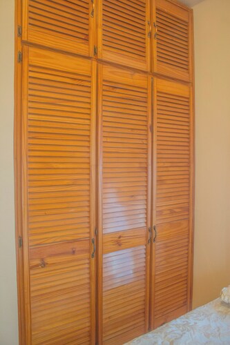 A Trini Paradise - 4 bedroom apartment with WiFi, AC in enjoyable Tunapuna