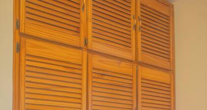 A Trini Paradise - 4 bedroom apartment with WiFi, AC in enjoyable Tunapuna