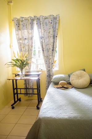 4 chambres, fer et planche à repasser, Wi-Fi, literie fournie