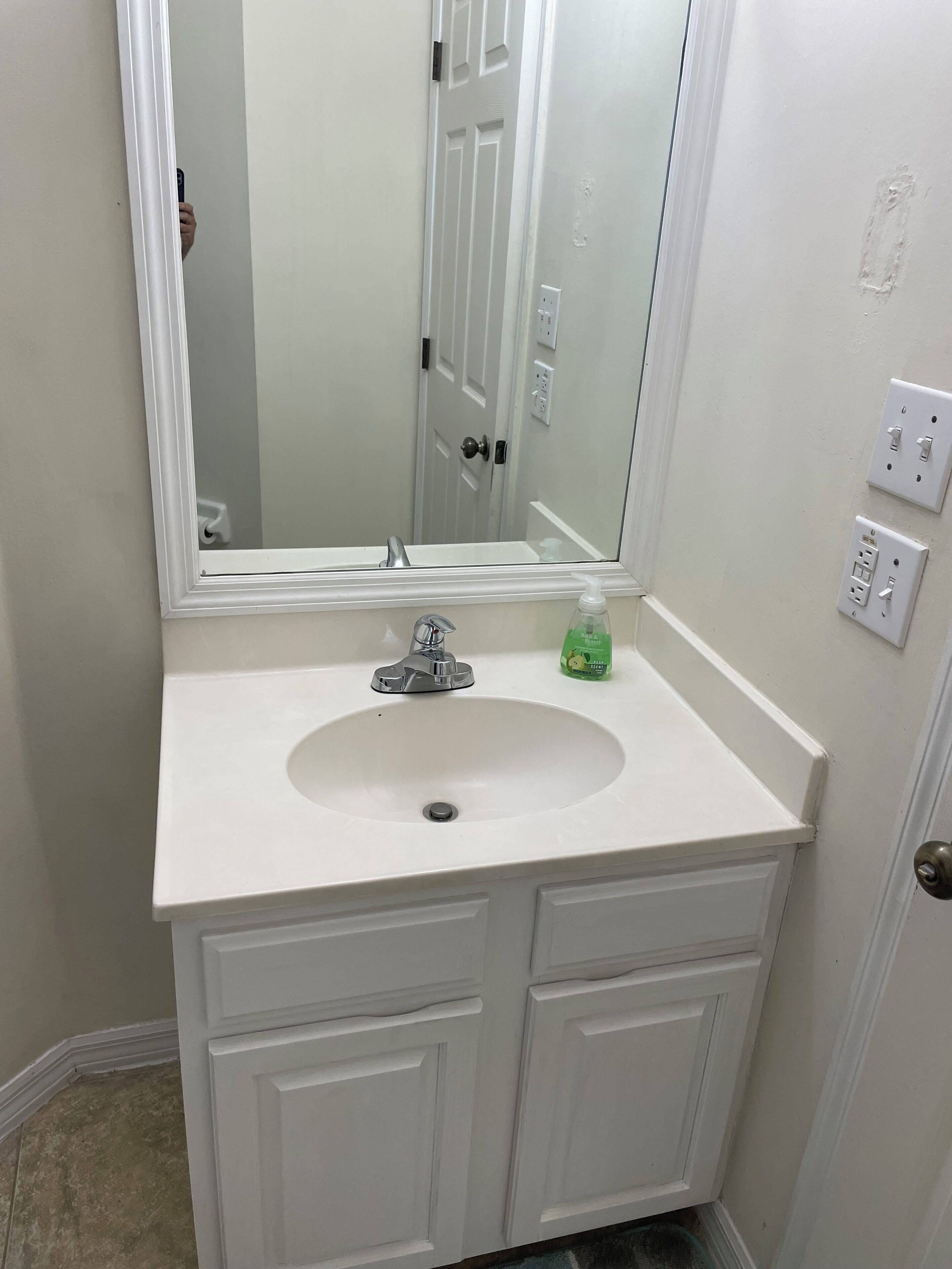 タオル、石鹸、ト イレットペーパー