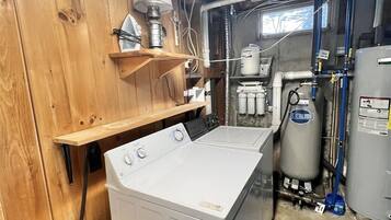 Villa, 5 Bedrooms | Interior