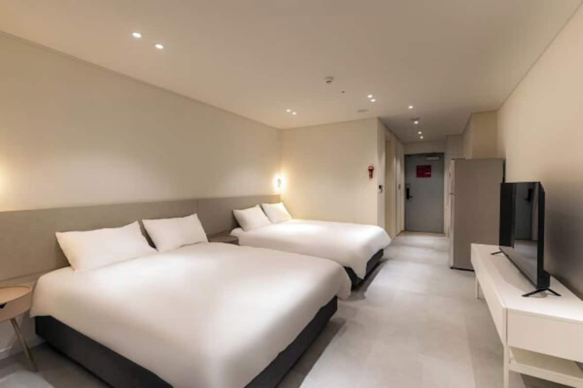 Blackout curtains, free WiFi, bed sheets