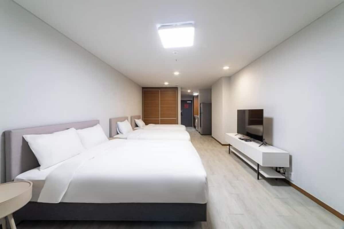 Blackout curtains, free WiFi, bed sheets