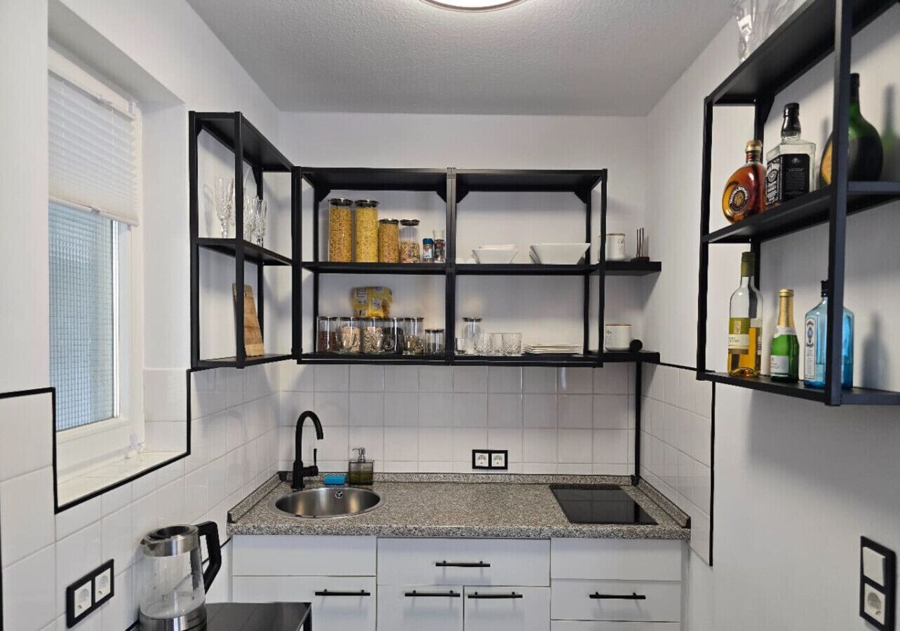 Microones, placa de cuina i torradora 