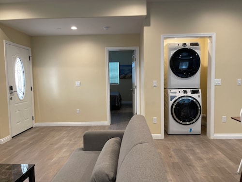 1280A - 2-bedroom/2 bathrooms in Pasadena