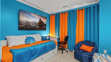 3 bedrooms, desk, iron/ironing board, travel cot