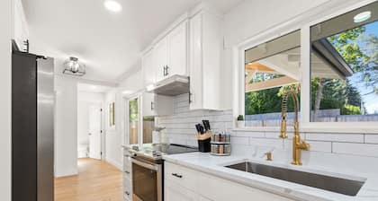 Holly View Haven- Charming 3-bedroom house with WiFi, AC in Damascus