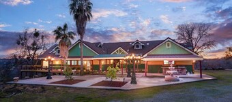 Yosemite & Bass Lake 6 bedrooms, sleeps 18 - Coarsegold Villa