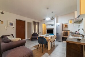 Interior - GuestHost - Roma Ostiense Apartment (Roma)