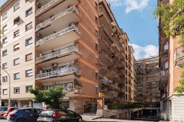 Exterior - GuestHost - Roma Ostiense Apartment (Roma)