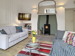 Télévision, cheminée