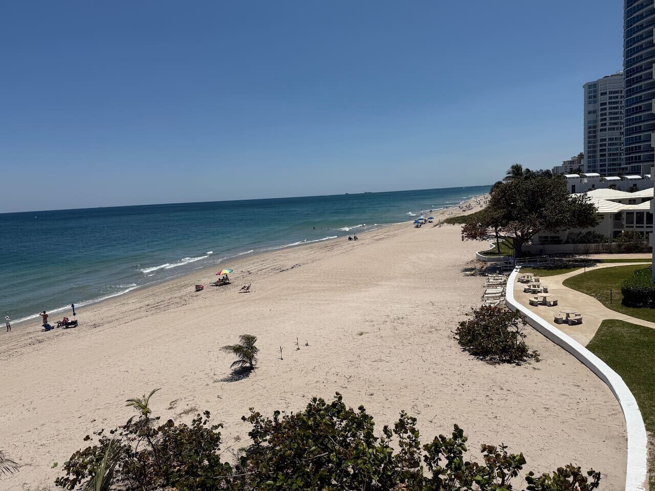 Una playa cerca