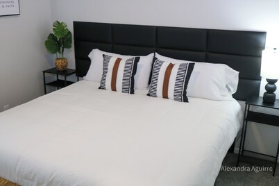 Relaxing 3-Bdrs, 2-Baths Spacious Backyard – Family-Friendly & Fully Equipped!