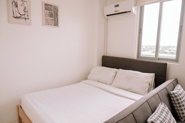 1 bedroom - Chic & Cozy Metro Hideout (Iloilo)