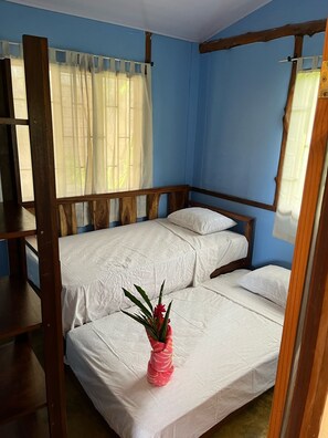 2 bedrooms, bed sheets - Costa Rica Getaway 2 (Jaco)
