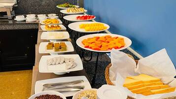 Daily buffet breakfast (USD 5 per person)