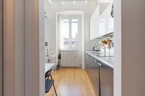 Fridge, microwave, stovetop