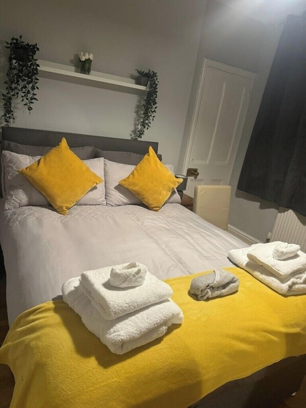 1 bedroom, iron/ironing board, WiFi, bed sheets