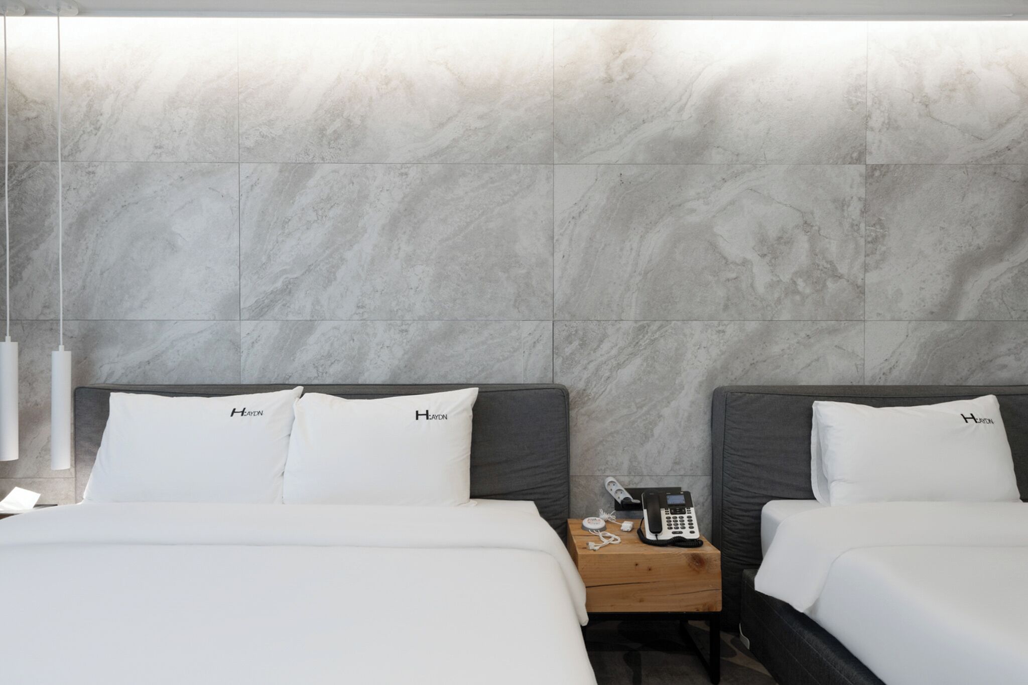 Kamar Twin Deluks, pemandangan kota | Ruang kerja ramah laptop, tirai kedap cahaya, dan kedap suara