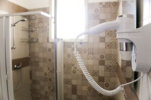 Hair dryer