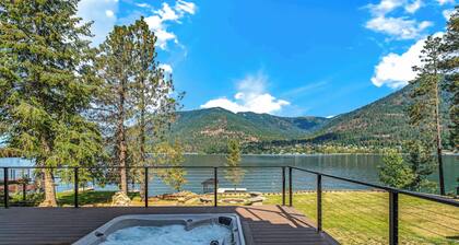 Waterfront Home w AC, private dock in Hope, Idaho