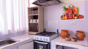 Private kitchen - CABAÑAS SAL Y PIEDRA (perfect lodging in the city of UYUNI ) (Uyuni)