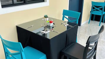 Sudah termasuk sarapan ala kontinental setiap hari