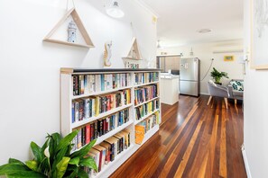 Interior - Pet friendly beachfront home in Hervey Bay. Sleeps 8. Pets are allowed inside (Toogoom)